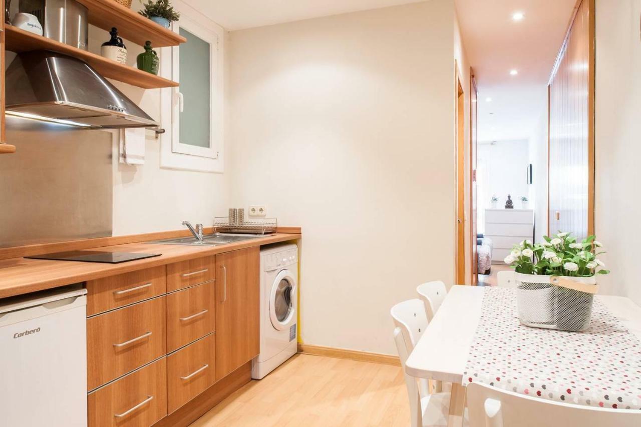 Nice apartment near Barcelona center Exterior foto