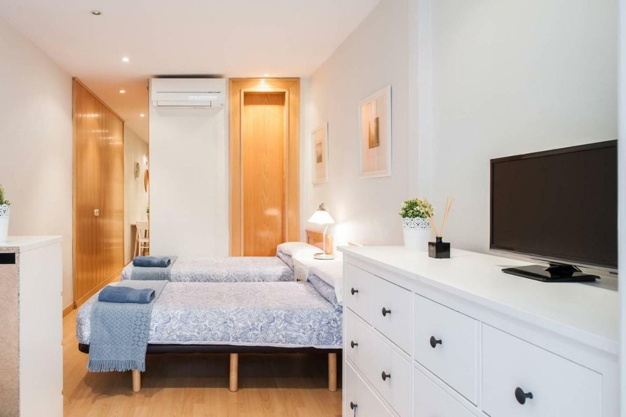 Nice apartment near Barcelona center Exterior foto