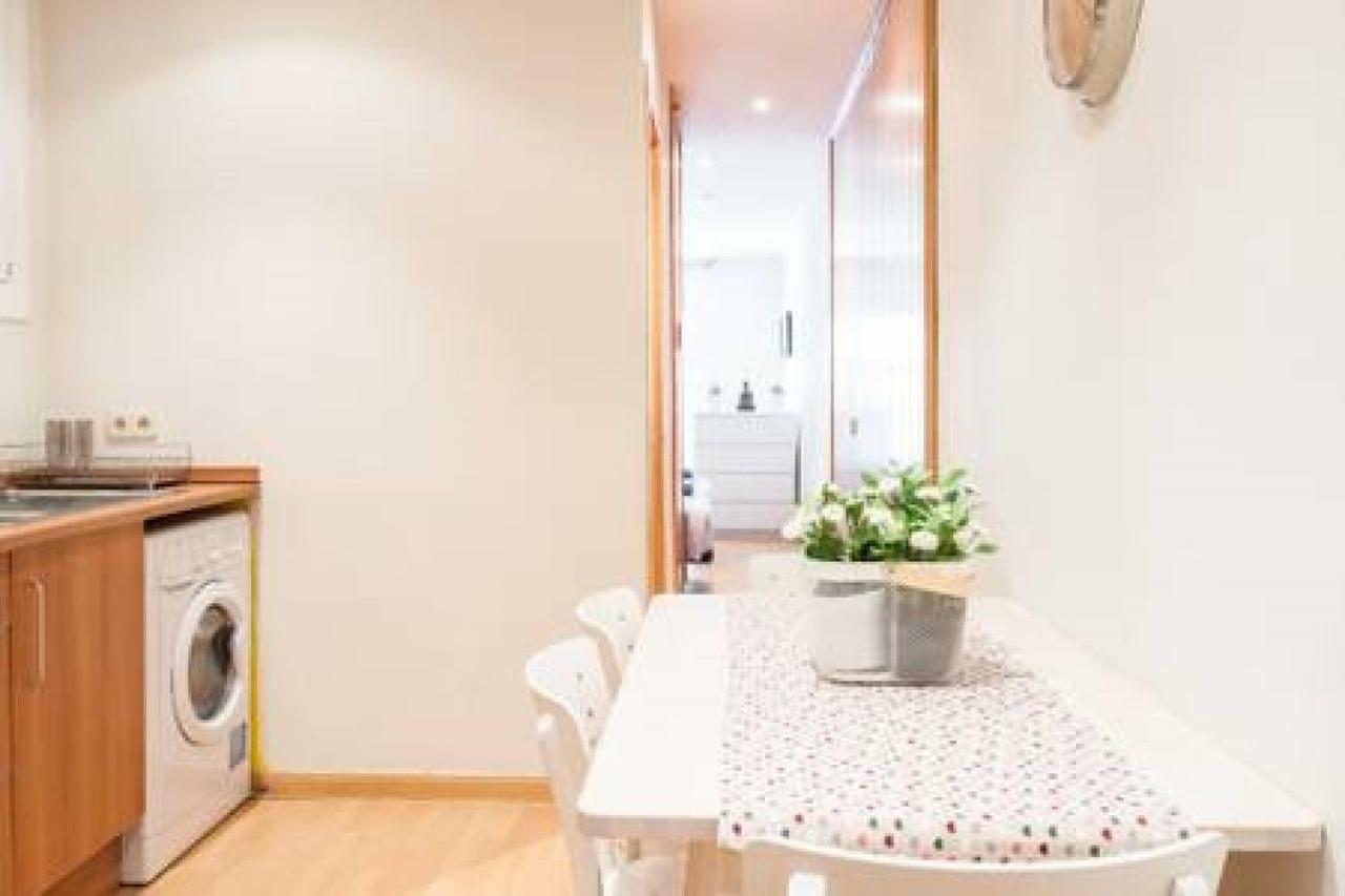 Nice apartment near Barcelona center Exterior foto